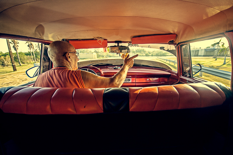 taxi  driver  Cuba  Varadero  chofer photo Fotografia documental Documentary  editorial