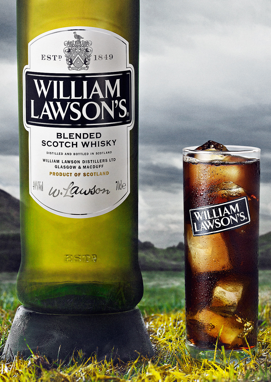 Packshot william lawson's bottle glass fresh ice scotland Highlands Whisky alcool inspire