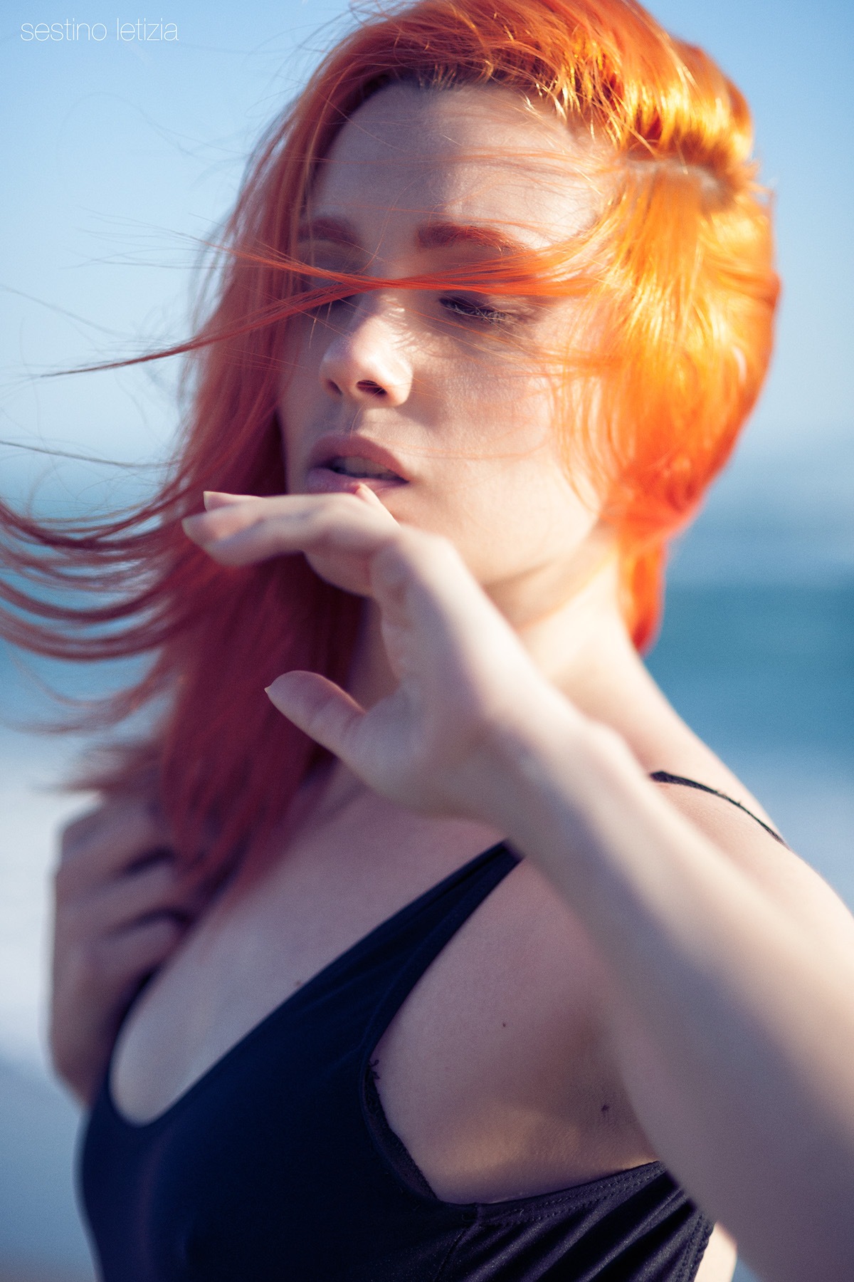 Verdiana Meneghini red head red hair pic photo model sea