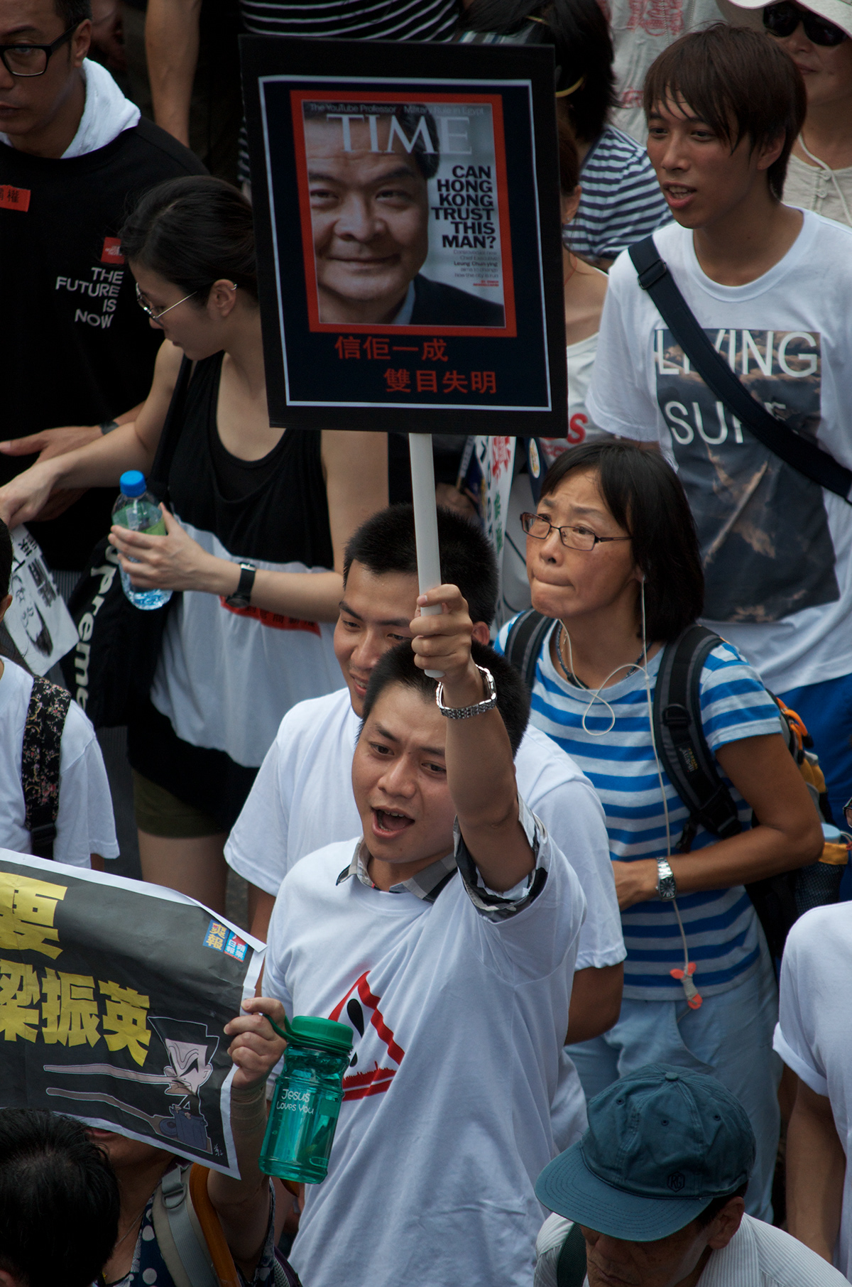 Hong Kong Leung chun-ying times china Event march flag freedom Liberty british chinese Autonomy communist dream