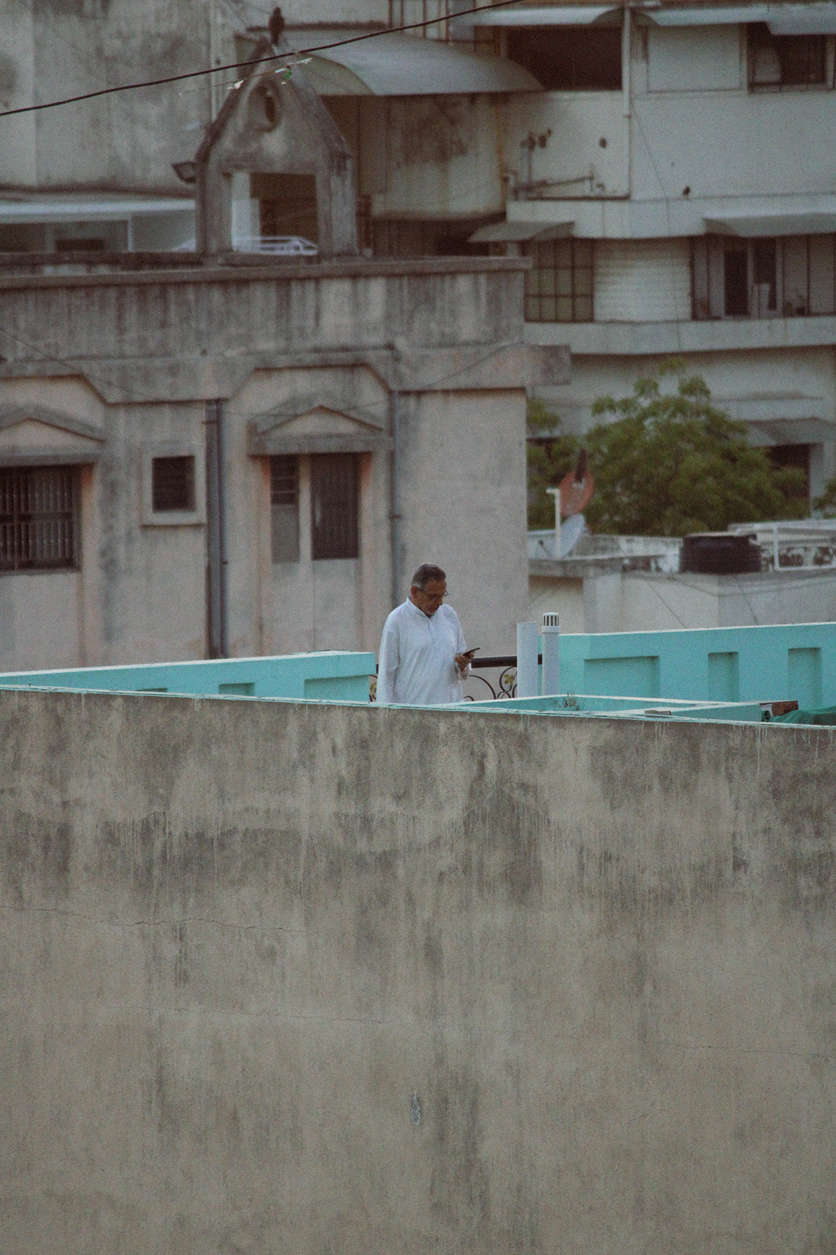 ahmedabad COVID-19 Documentary Photography India Lomography Lonely men pandemic photojournaling photojournalism  street photography