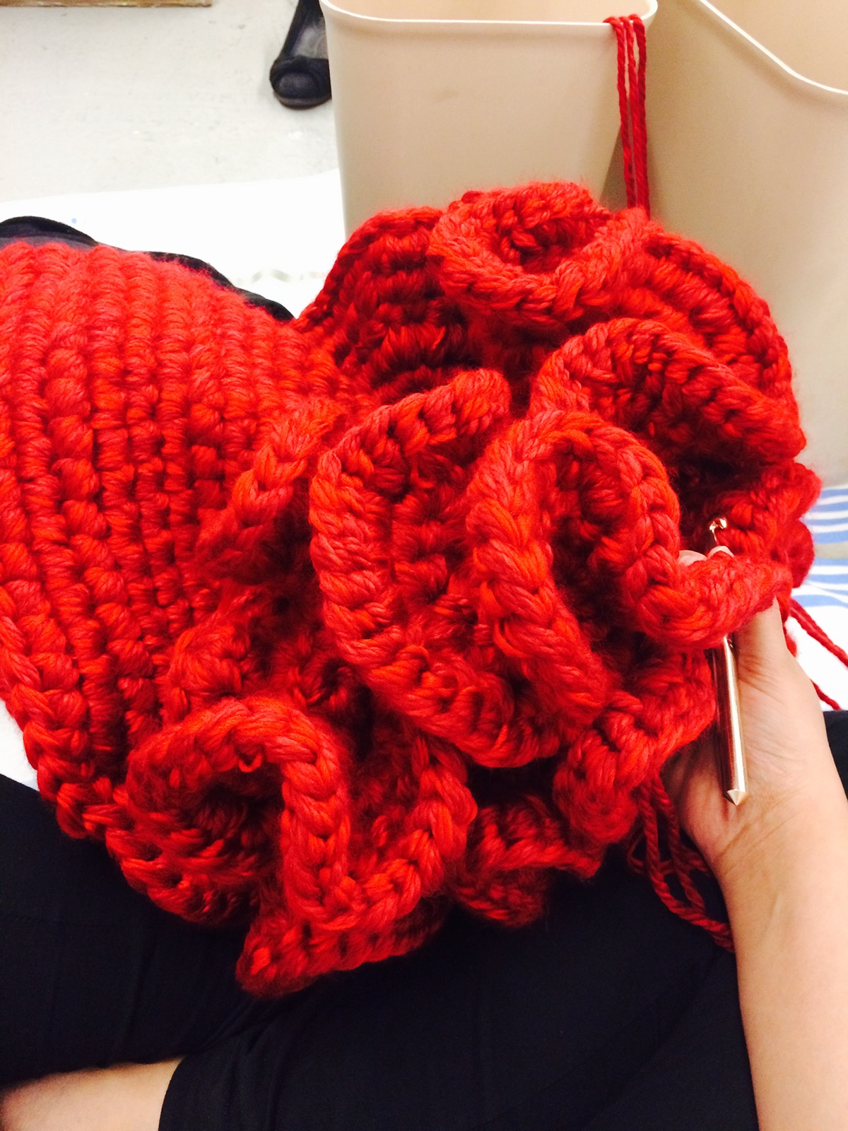crochet red Million Loops Couch comfort Structural fluid