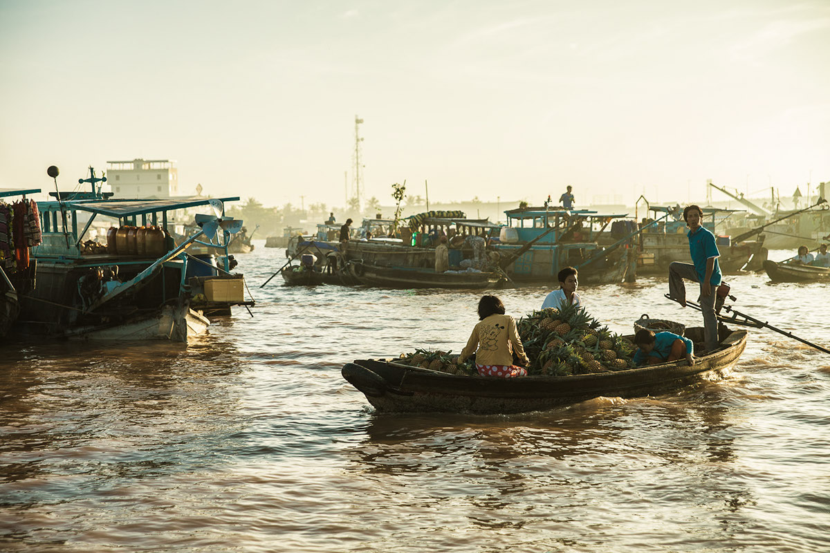 vietnam  delta  mekong  Ben Tre  saigon boat Cambodia Tra Vinh ho chi minh south khmer krom Can Tho floating market chau doc muslim