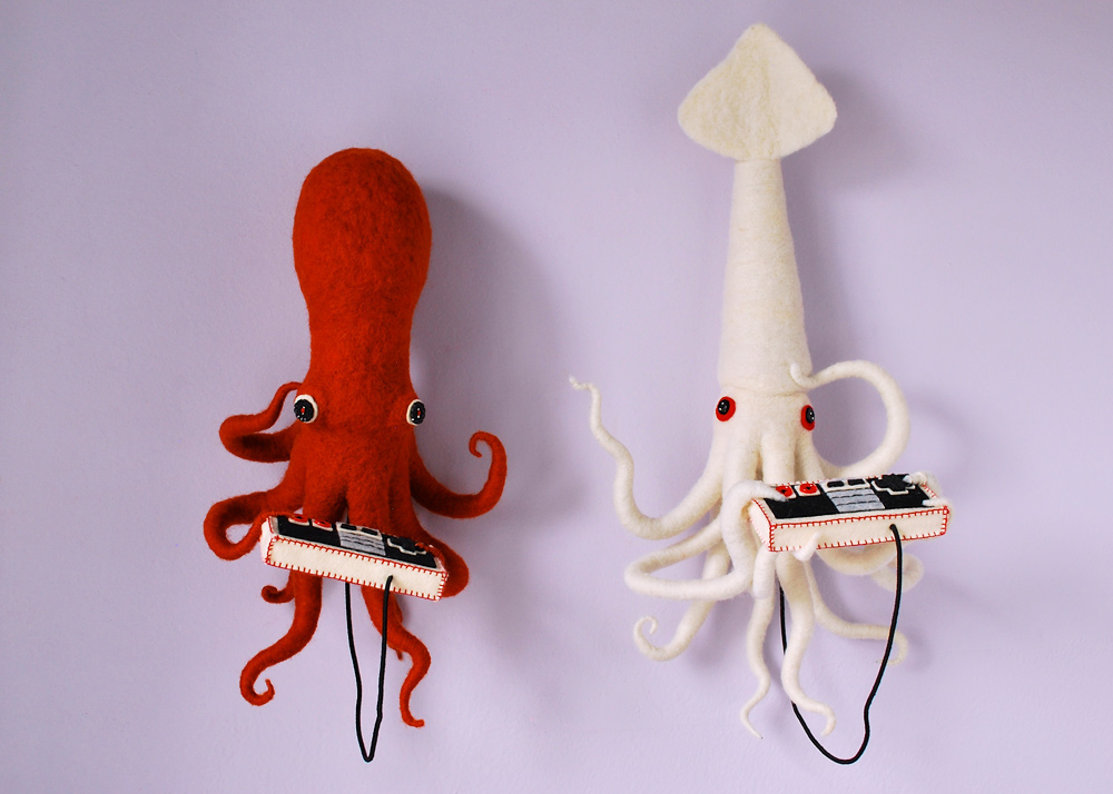 Squid octopus iam8bit Show Exhibition  handamade craft felt needlefelt felt sculpture art video game Nintendo NES controller