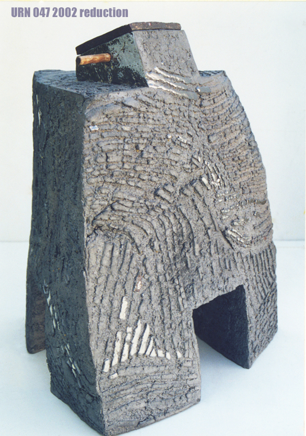 urn sculpture ceramic craft