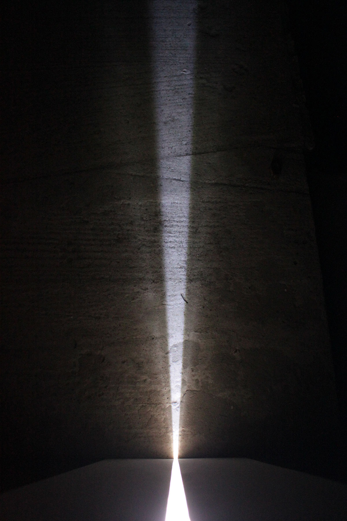 Lamp light lamps shadow lighting toronyi peter top eliza mikus