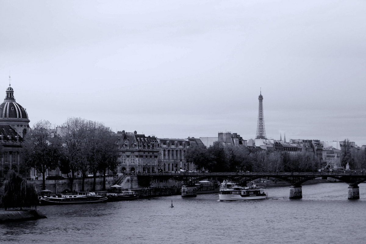 Paris eiffel tower versailles black and white b&w photos france louvre French parisian imperfection Beautiful grainy architechture