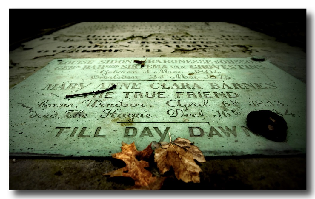 grave graveyard tobmstone sad dead death silence quit