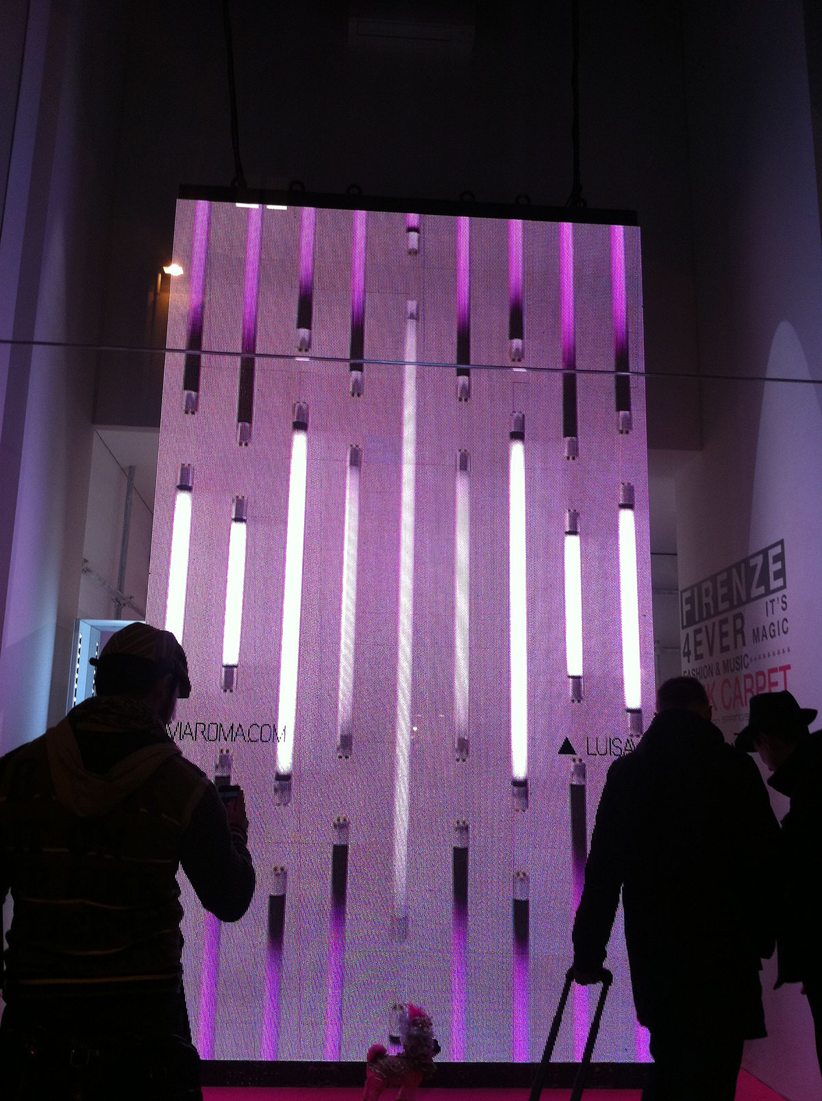 Pitti  interactive  luisaviaroma leonardoworx neon 3D visuals MAX  msp  jitter  sounds ledwall pink firenze4ever