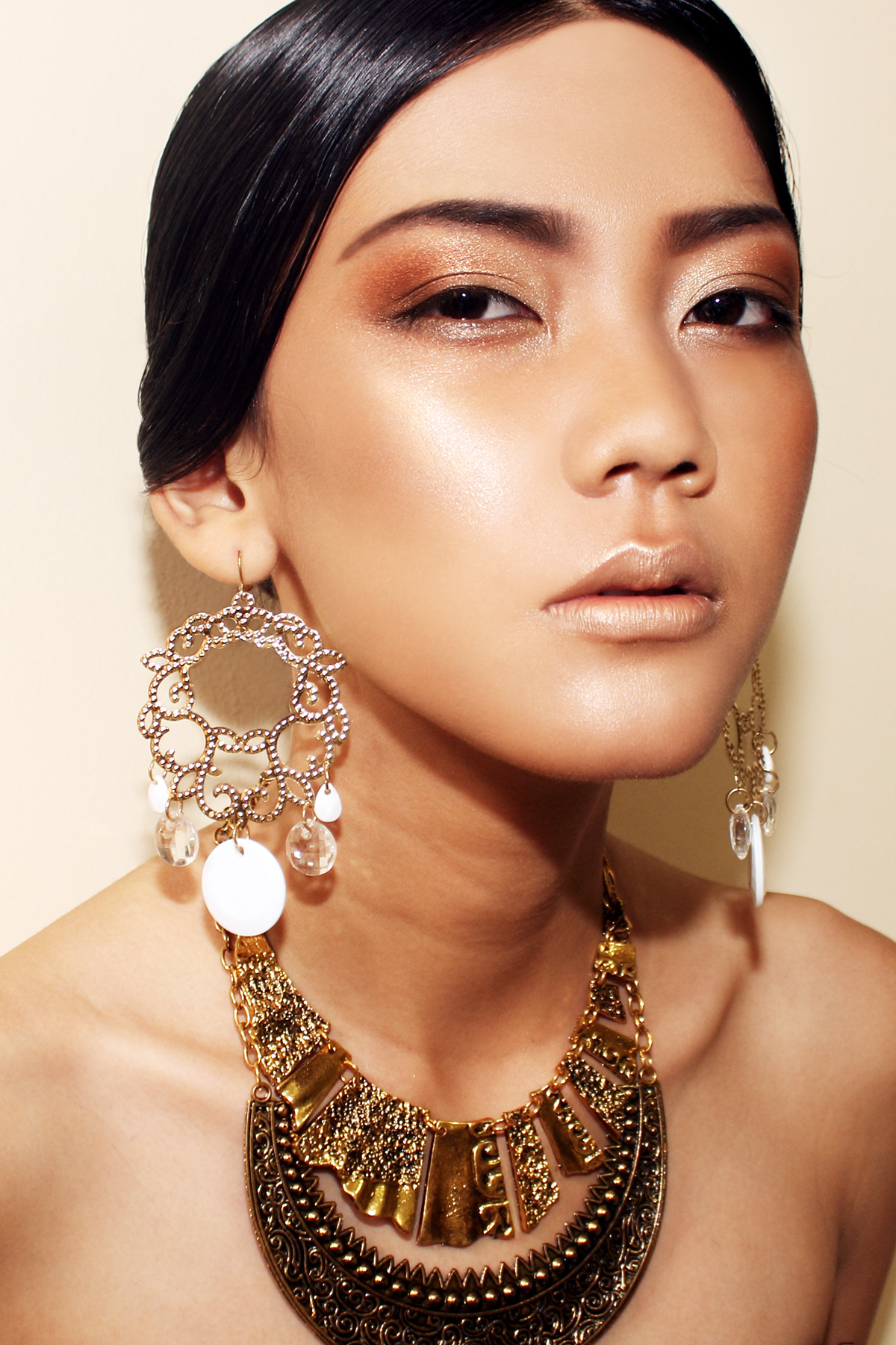 glowy gold GOLDIE indonesia tan skin Jewellery model agnes girl makeup
