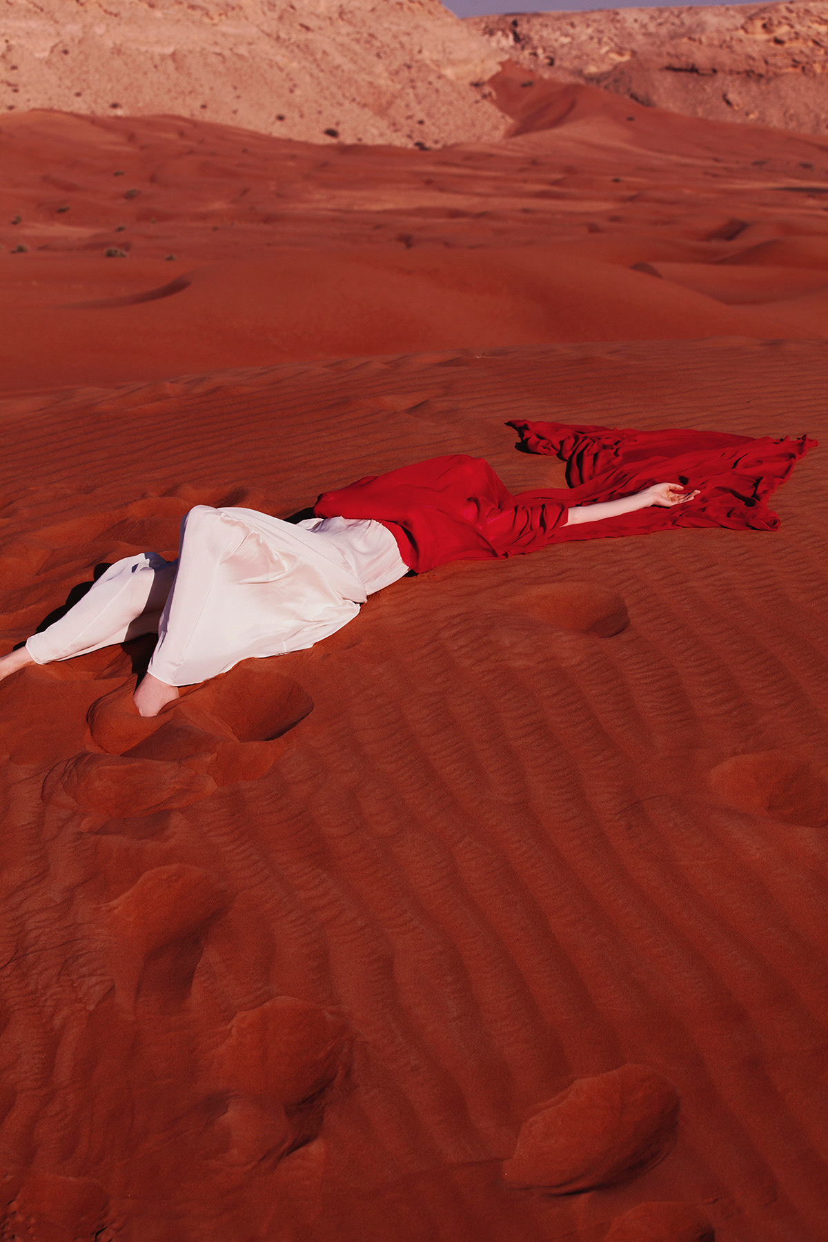 desert editorial UAE dubai chernih julia Fashion  model photographer