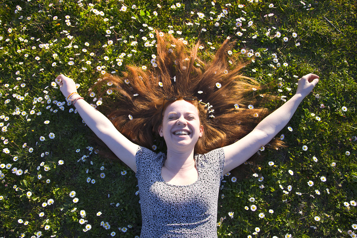 photo photography project spring Flowers Sun autdoor redhead ginger portrait