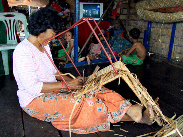 design craft furniture traditionalcraft Cambodia Water hyacinth