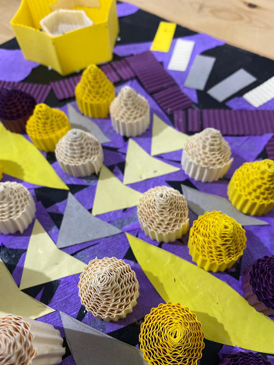 abstrak colour geometri kirigami nirmana origami  paperplay quilling