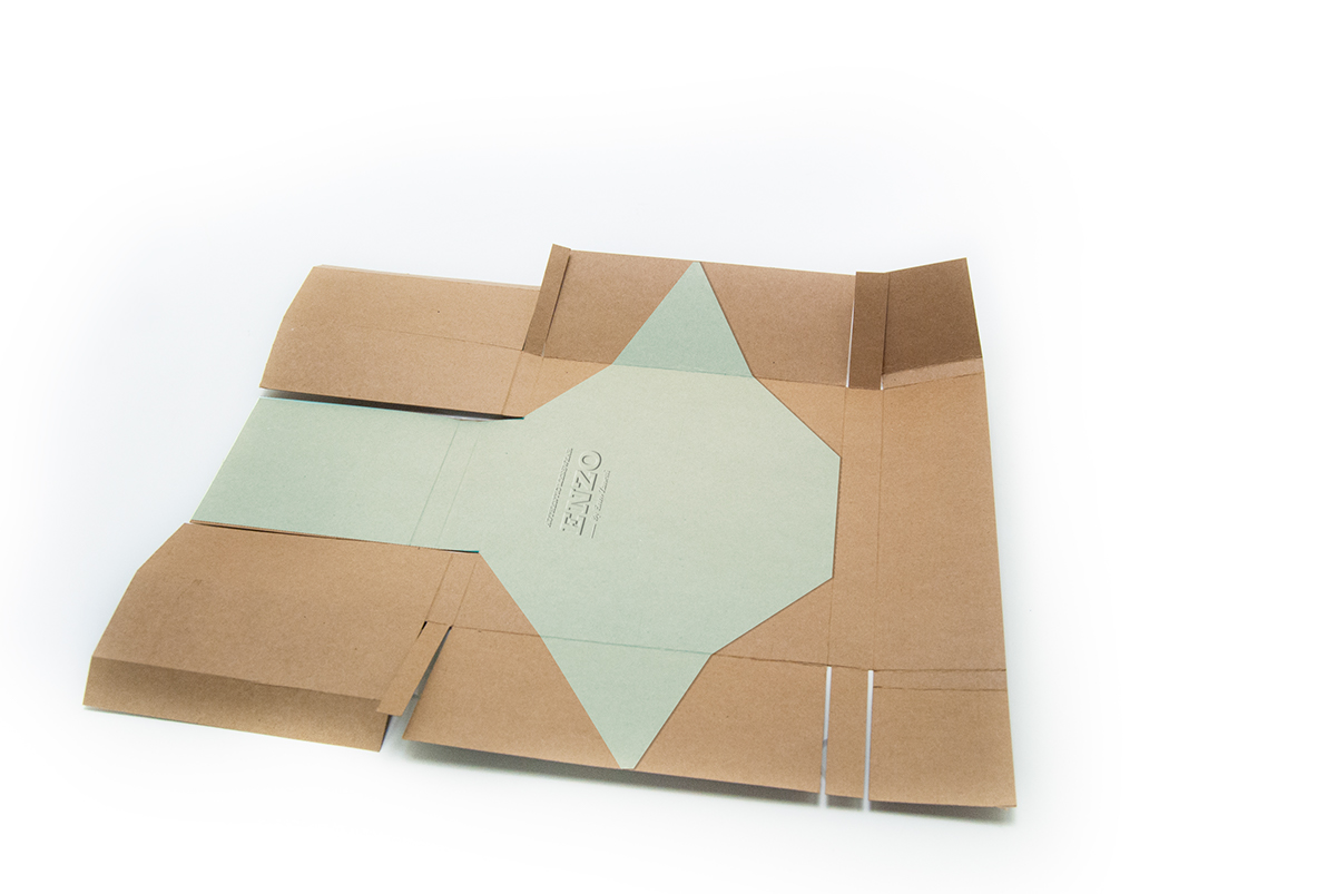 box cardboard environmental Sustainable Menswear no waste reusable hanger Foldable shirt