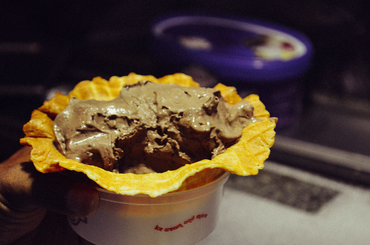food photography ice cream sundae 18-55mm Nikon D5100 macro Natural Light