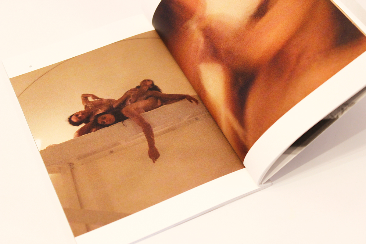 notre dame body book art Performance photo