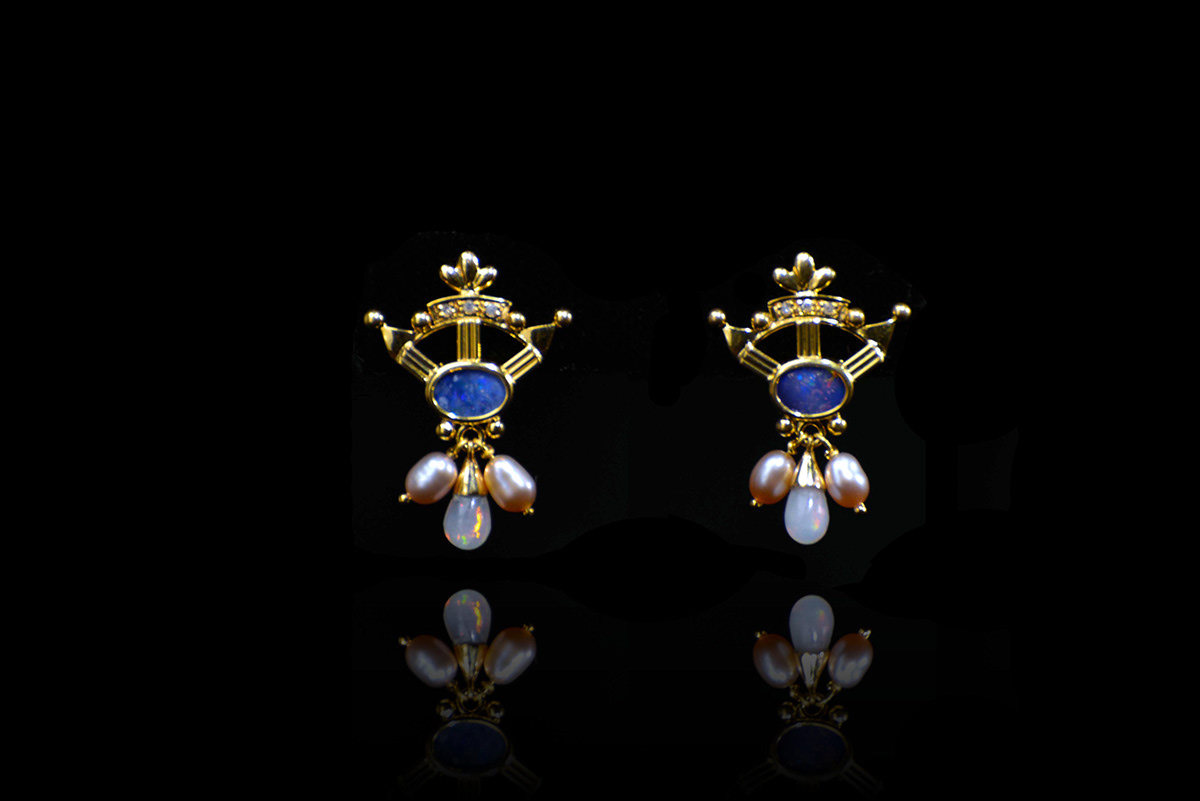 gold jewelry Kuwait MHA muneera moon Space  Gems opal diamond  pearls headpiece Necklace earrings ring