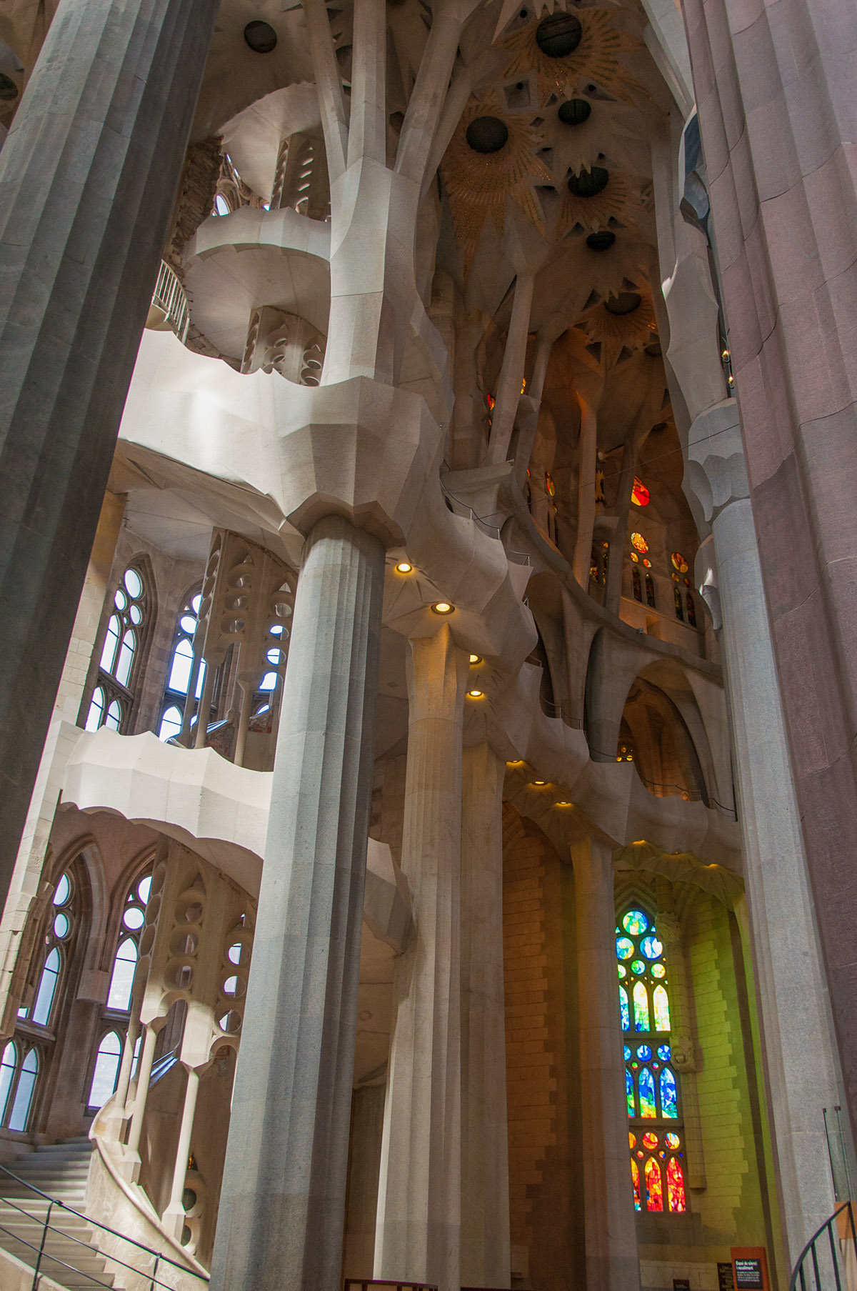 Gaudi Barca barcelona barcellona sagrada familia Dio Chiesa bibbia   gesù church