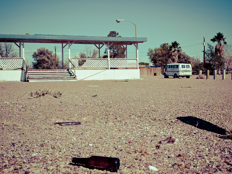 usa solitude loneliness desert decay walls emptiness