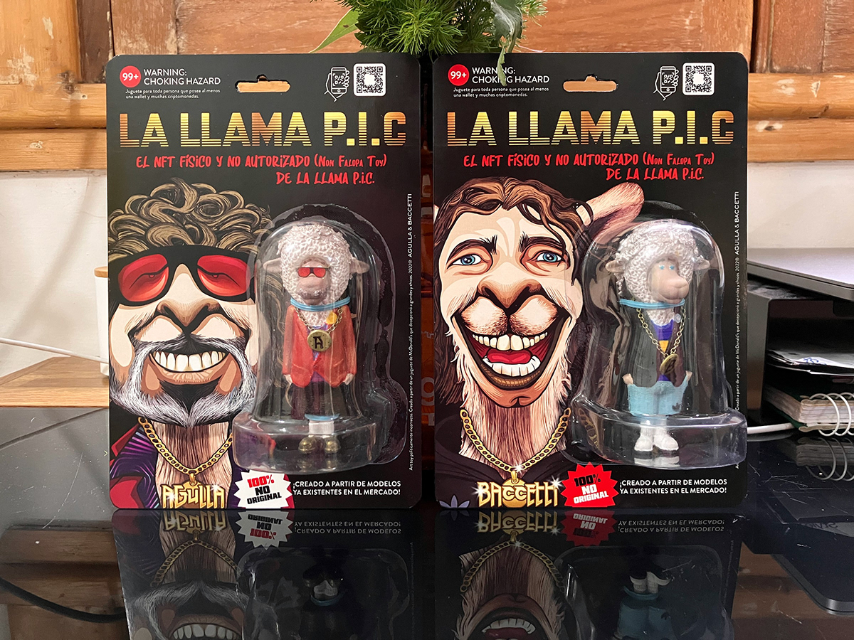 Agulla&Baccetti arttoy lallamapic llama handmade product design  toy toy design 