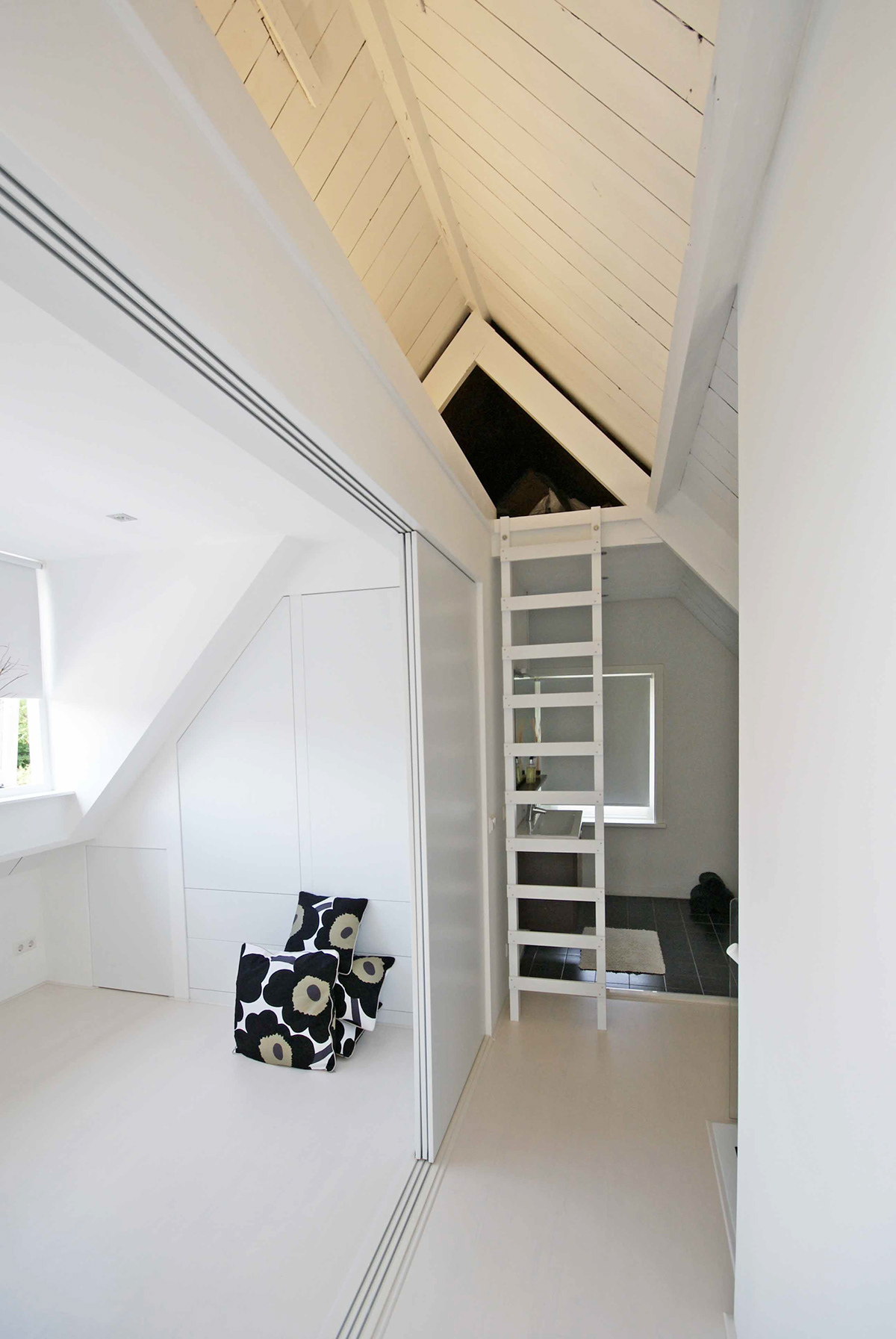 White  closet space  ladder  stairs  glass white floor amsterdam
