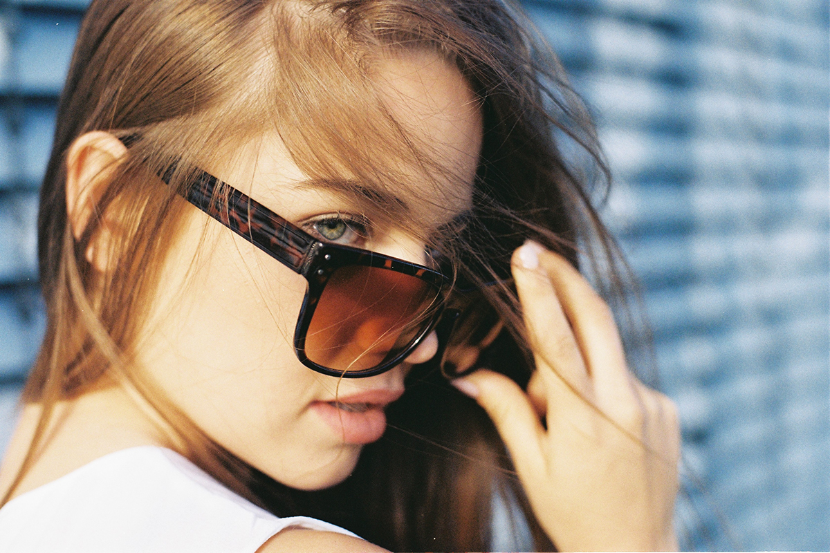 Sunglasses photoshoot girls refleczo