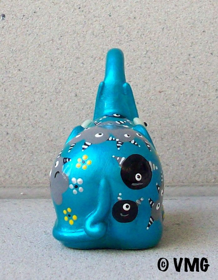 elephant bubblegum explorer Custom Vinyl art toys jakuchu
