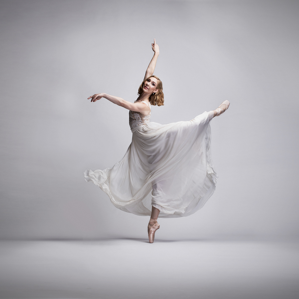 ballet bespoke DANCE   jump leap Performing Arts  pointe retouching  shoes tutu
