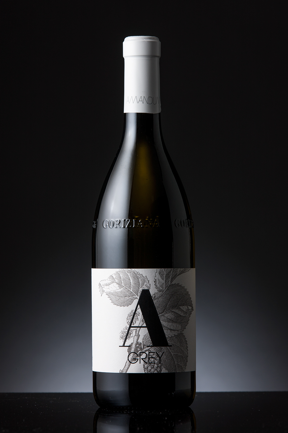 Amandum wines Wine Packaging Brand Design