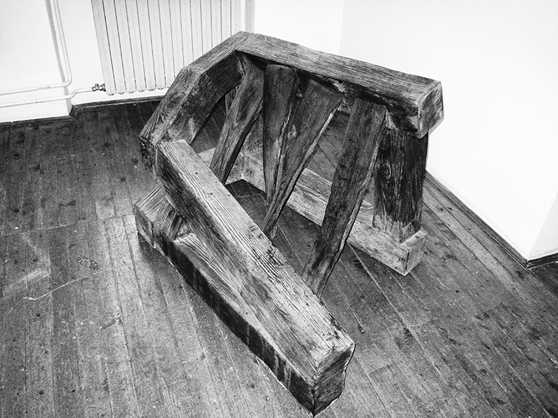 wood sculpture prize salon black