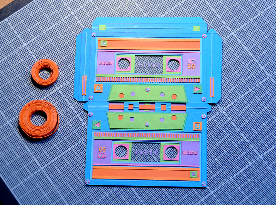 zim and zou back to basics paper paperart craft installation Leica POLAROID Nintendo walkman tape vintage Retro Style art detail