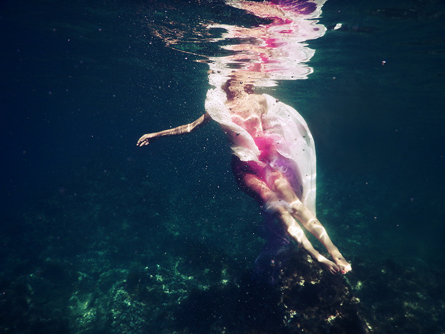 underwater Saudade art sea Ocean girl dress surreal oniric inspiration acqua oceano body naked
