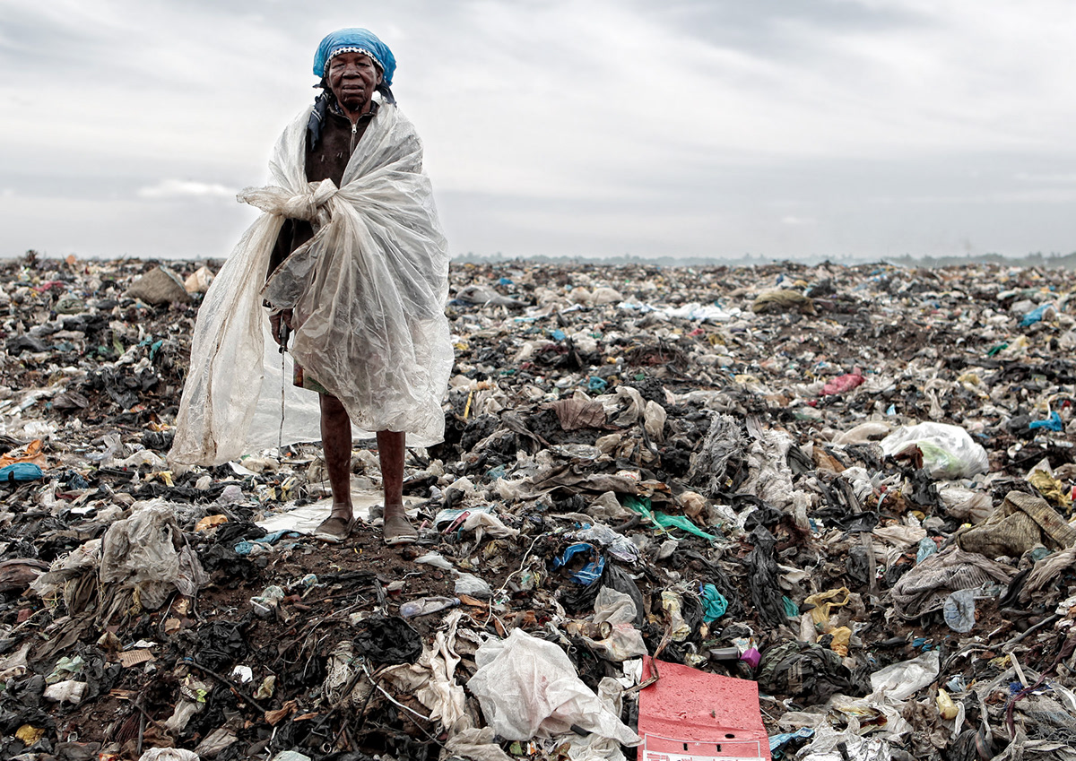 design poster life garbage mozambique hulene land trash print UFG