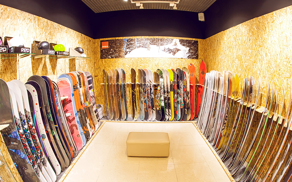 Skvot boardshop boardshop shop skateboard snowboard volgograd Retail store