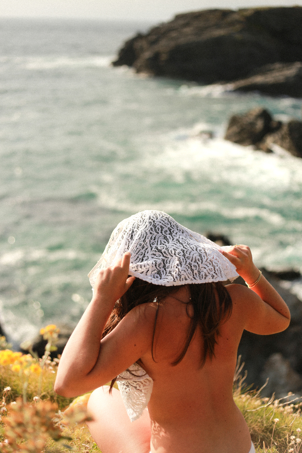 flower girl woman dress fleur belle-île hortense hortensia nude Beautiful Landscape Sun light water