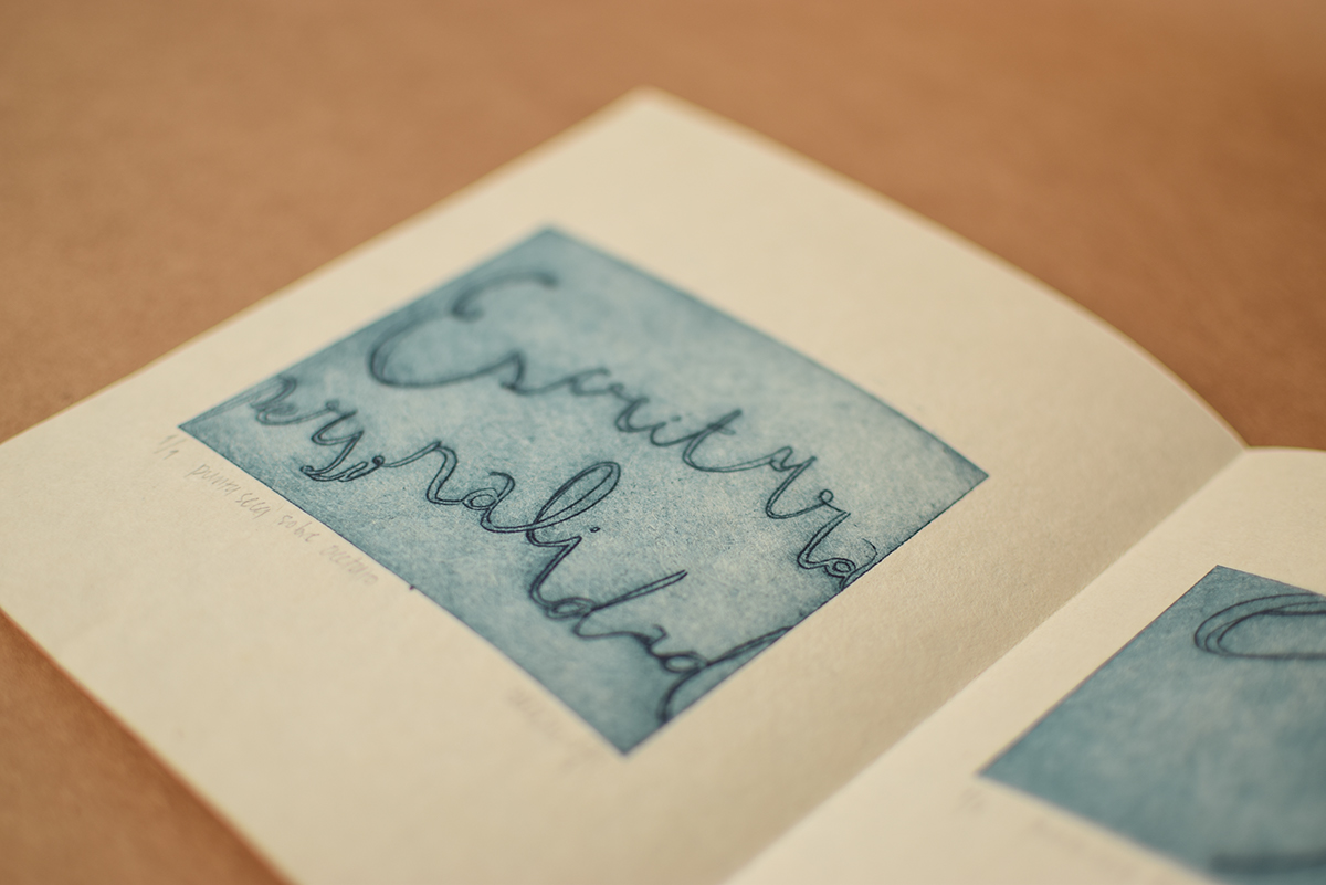 Diseño editorial punta seca grabado tipografia caligrafia camila dallaglio xilografia