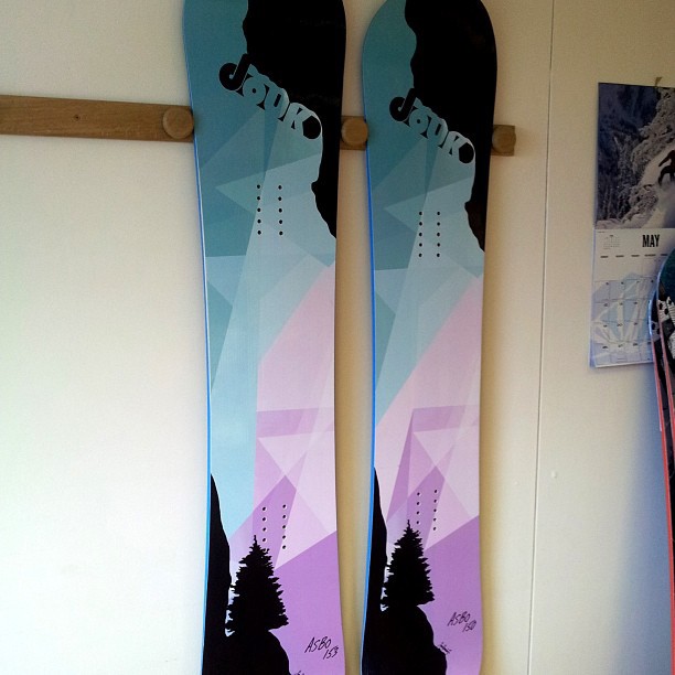 soulseven7 Snowboards art DOUKSNOWBOARDS mountain alps print texture
