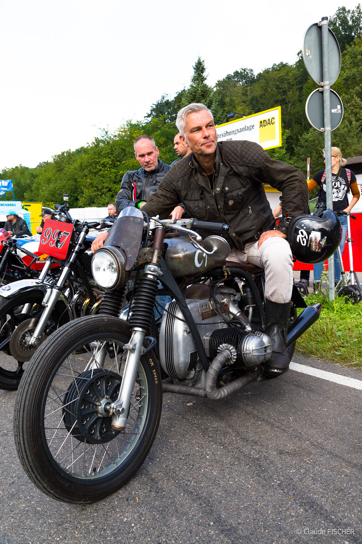 photo caferacer motorcycle reportage