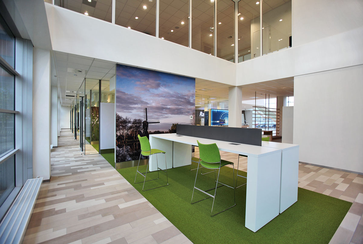 Klaas Vermaas Rabobank bank office Office Building Interior interieur Adaptation Aanpassing remodelling architect The Netherlands Nederland Reception space greenwall glass