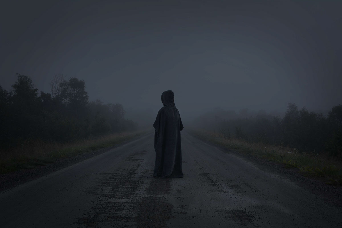 Wanderer spooky dark eery lonesome Moody