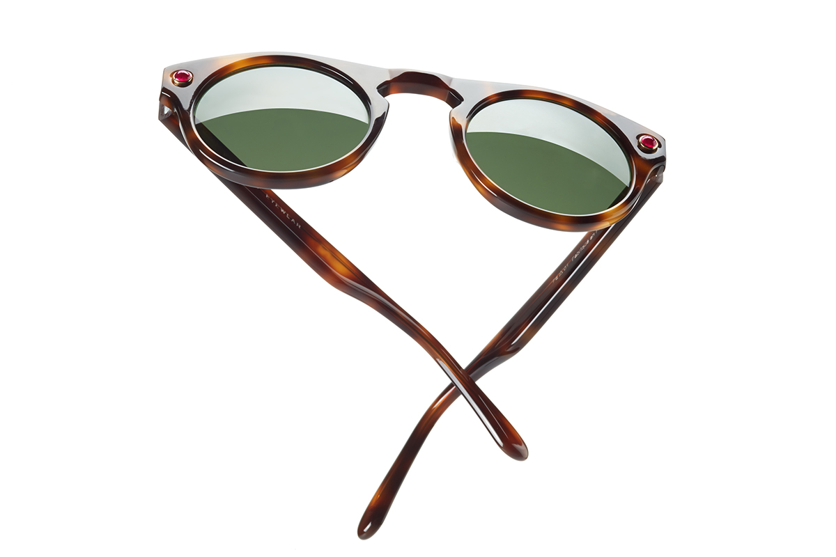Sunglasses handmade craftman madeinfrance Paris luxury exclusive Colette