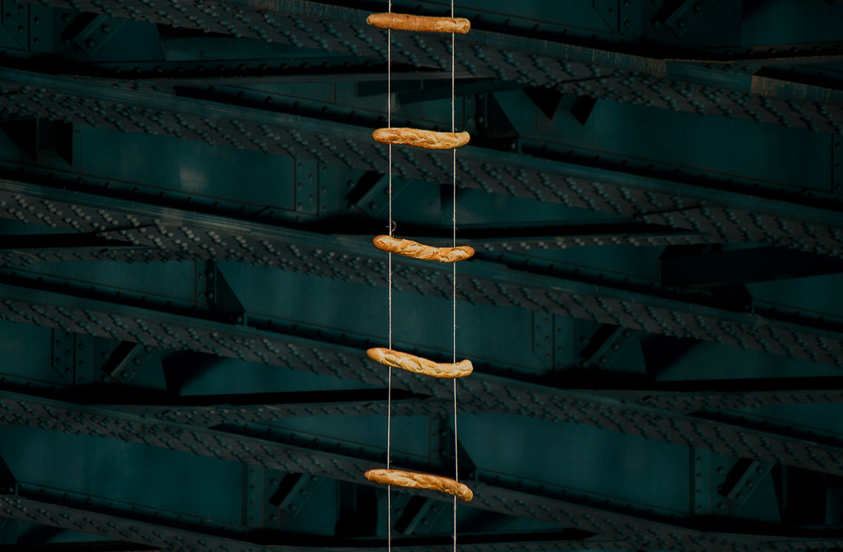 installation Dimitri Dimov lora azza bread baguette rope ladder strasbourg france