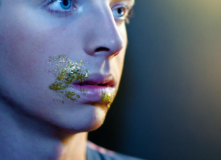 Glitter Layout campaign studio product sparkles toothbrush gold shiny unicorn rainbow portrait Portraiture