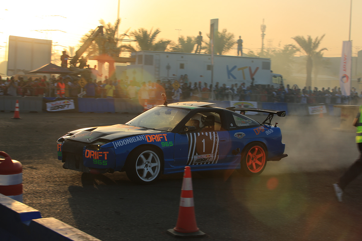 drift Cars RedBull drifting Kuwait q8 gulf race Donuts tires speed sport sports chehimi  Abdo Fghale