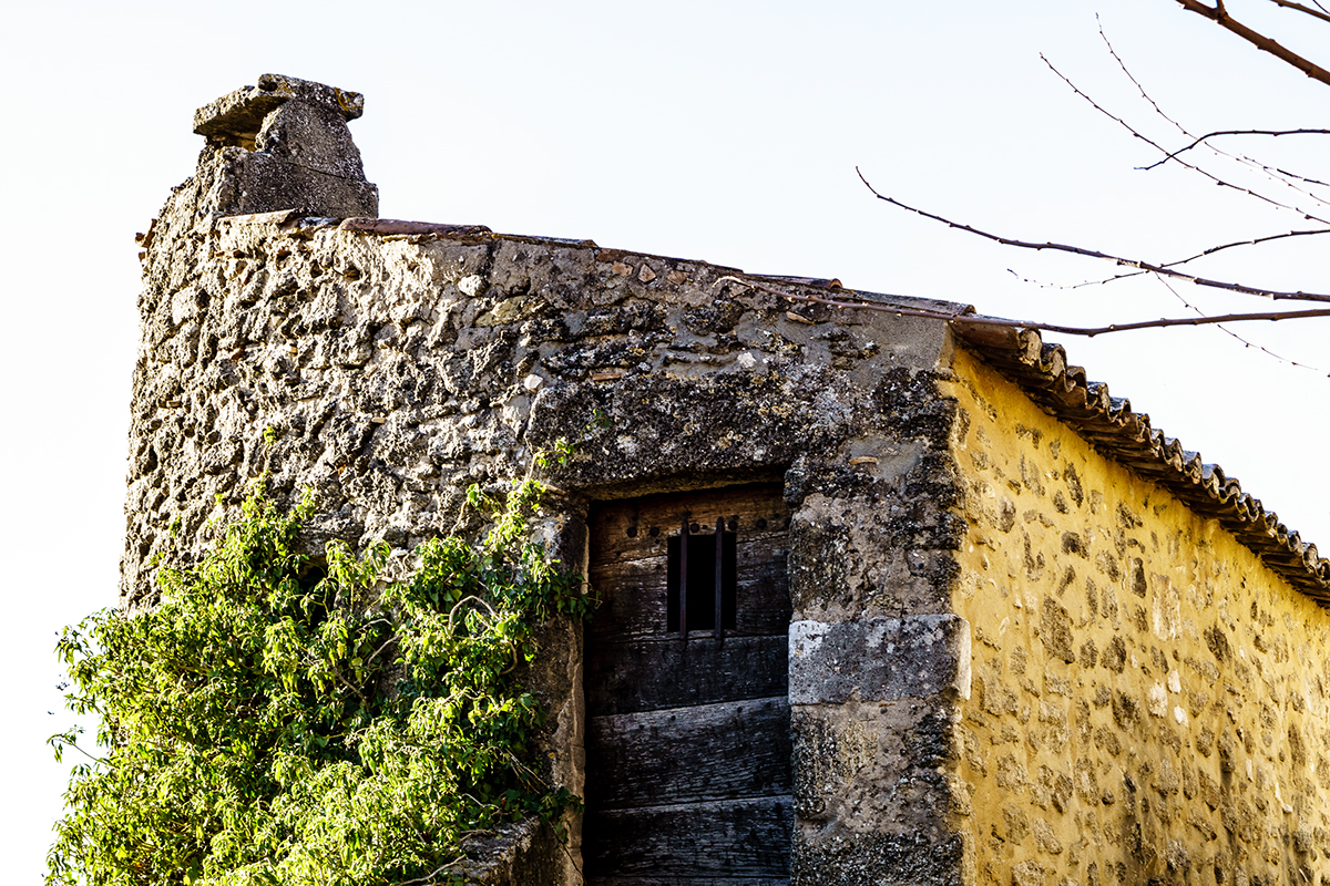 Adobe Portfolio village Provence vaucluse luberon france menerbes architecture paysage Landscape