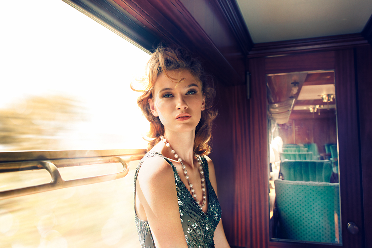 fashionart train 20s smoking dresses traveling luxury Jewellery Travel