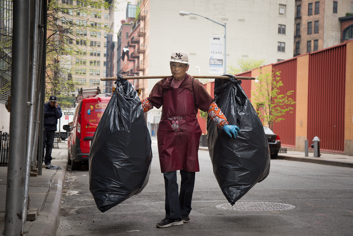 portraits can collectors recycling street photography