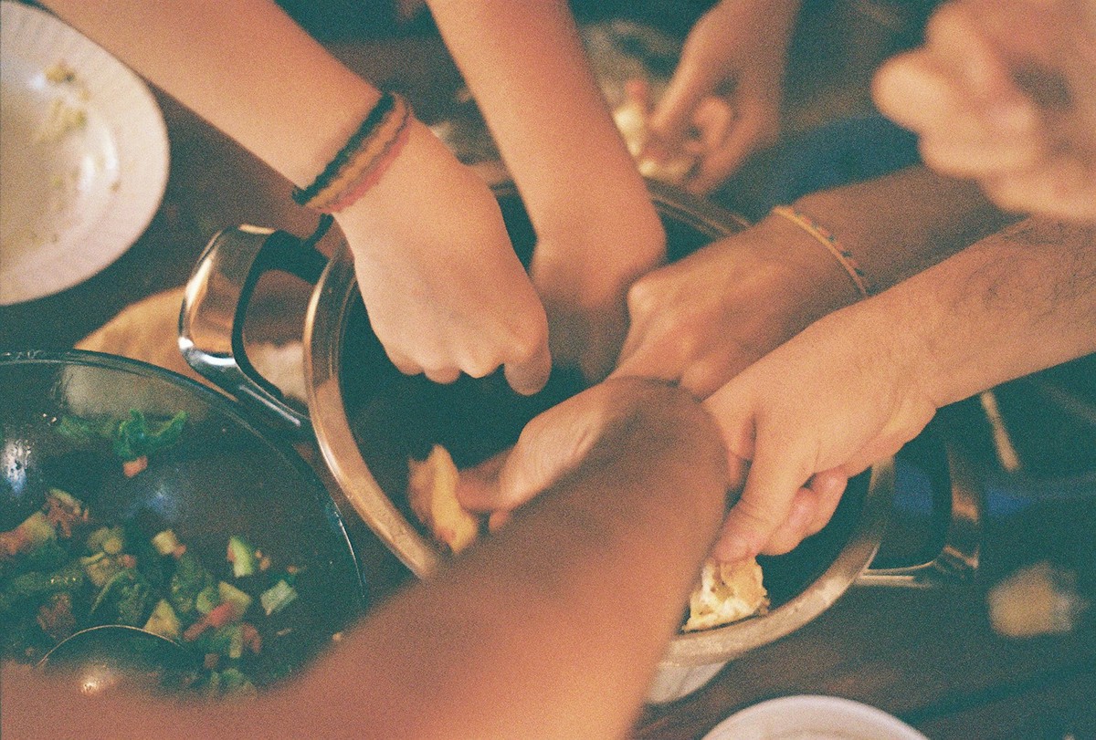 table  Masa  meals  friends analogue photography film photos analog