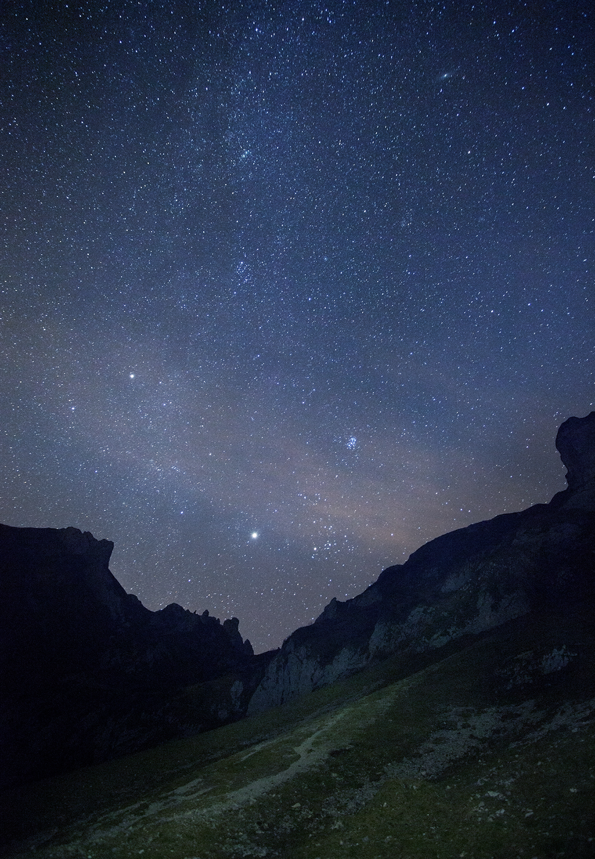 moon hans findling Schweiz Alpen light stars sterne night nacht blue Canon eos photoshop